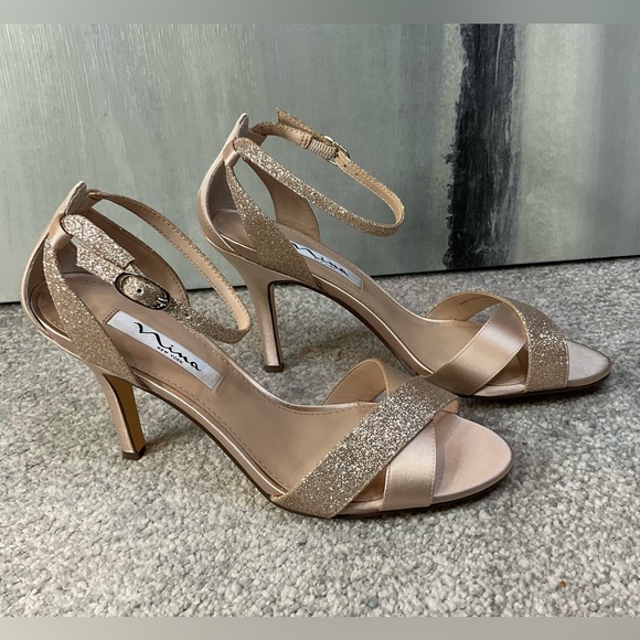 Nina Venus-YS Pearl Rose Crystal Dress Sandals – Size 8.5 (NIB) - Picture 3 of 12